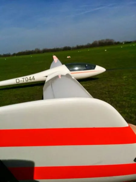 LS 4b mit dem Kennzeichen D-7044